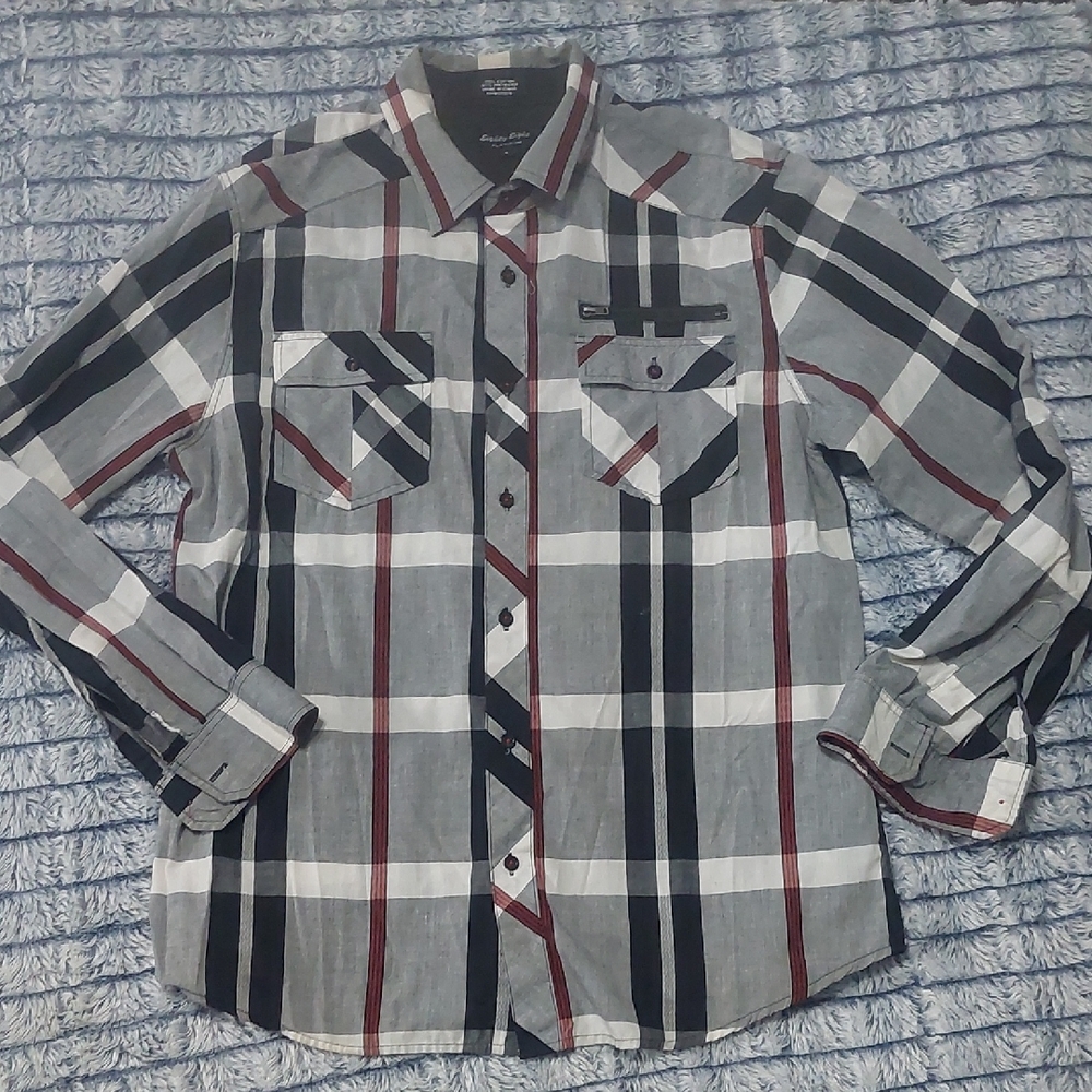 Eighty Eight Men's Black and Gray Plaid Shirt Large